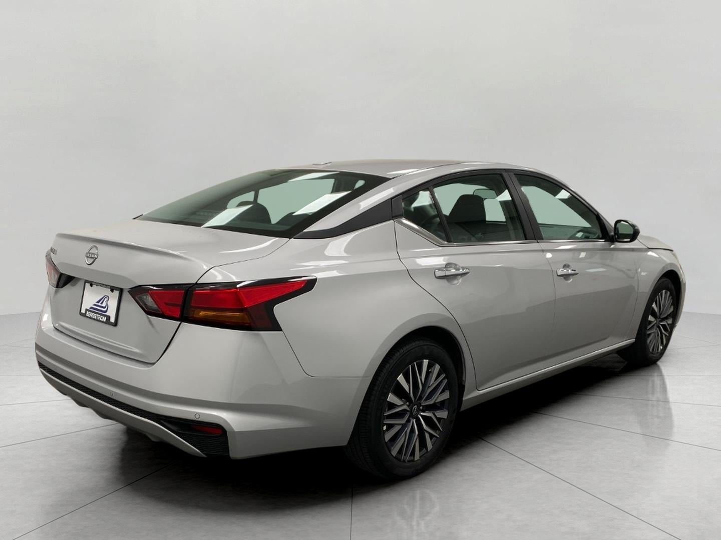 2025 Nissan Altima — rear three-quarter view