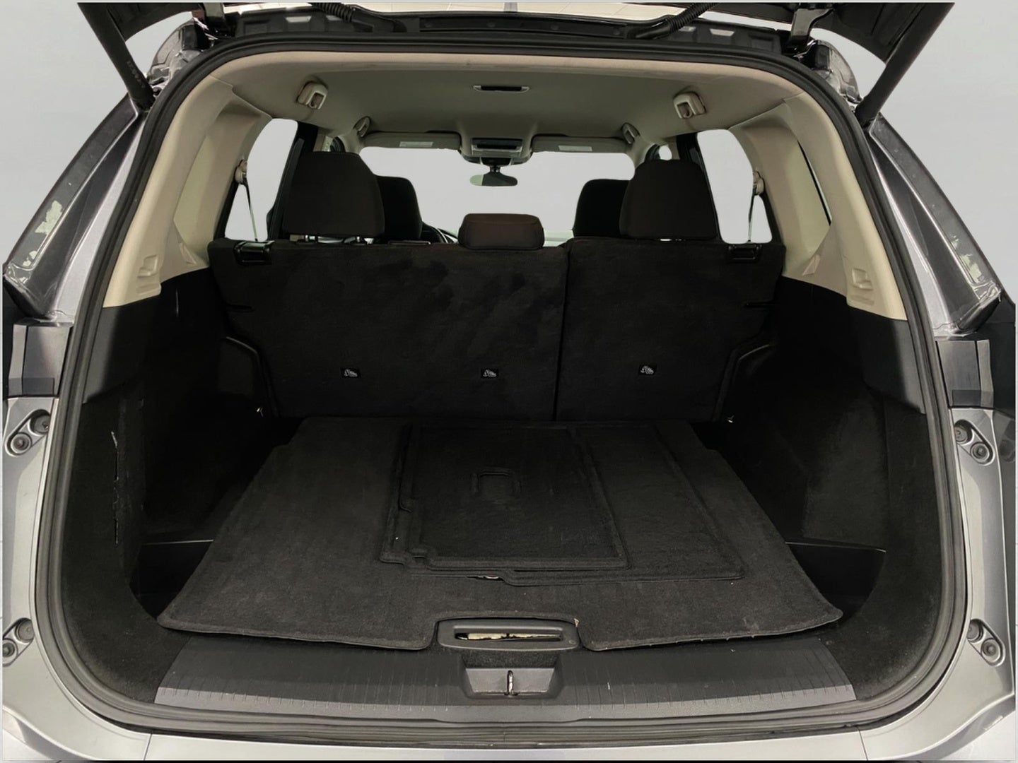 2025 Nissan Rogue — detail view