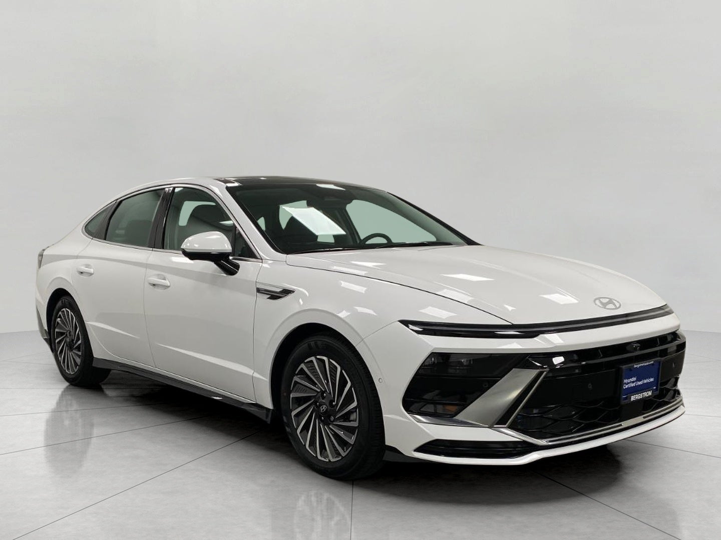 2025 Hyundai Sonata Hybrid
